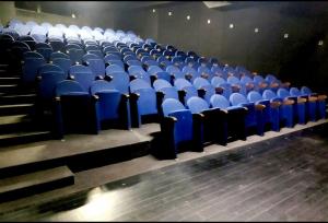 تئاتر «شابلون» در مشهد به روی صحنه رفت