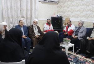 دیدار نماینده رهبر معظم انقلاب با خانواده‌های داغدیده بندرعباس
