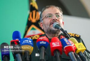 افتتاح ۳۰ مرکز درمانی و واگذاری ۱۱۰ واحد مسکونی با حضور سردار سلیمانی