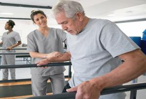 چطور کاردرمانی در منزل روند توان‌بخشی را تا 40٪ سریع‌تر می‌کند؟