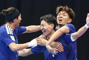 ژاپن به مرحله حذفی جام ملت‌های آسیا صعود کرد