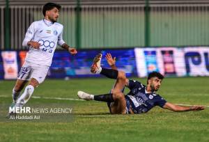 اردوی امارات استقلال منوط به لغو بازی با چادرملو