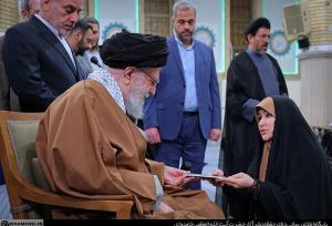 «پیشانی‌نوشت» یک شاعر در نمایشگاه کتاب؛ جعفری: شاعر بی‌تفاوت نیست!