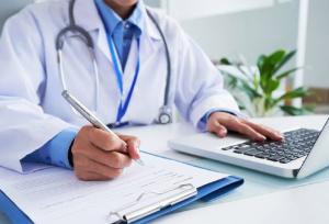 مخالفت شورای عالی بیمه با ویزیت یک میلیونی