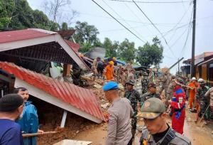 ۴ کشته و ۳۴ زخمی در اثر رانش زمین در سوماترای شمالی اندونزی