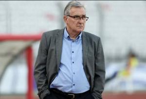 محبوب‌ترین گزینه، اولویت نیمکت پرسپولیس شد