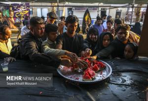 موکب خانوادگی سادات در ورودی جاده آبادان به ماهشهر