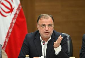 استاندار گلستان: ملت ایران از ناوهای آمریکایی هراسی ندارد