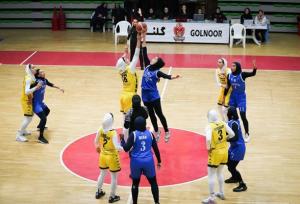 تیم بسکتبال زنان استقلال برابر نفت پیروز شد