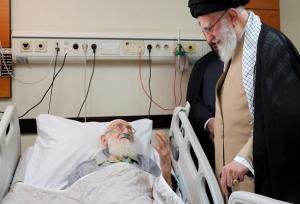عیادت رهبر معظم انقلاب از آیت‌الله نوری همدانی