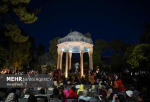 در عصر حافظ شیرازی،ریاکاری به یک استراتژی بقا و «نردبان ترقی» تبدیل شد