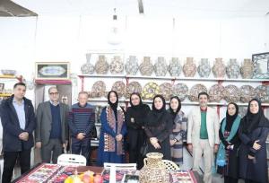 تاکید بر راهبرد «تولید تا فروش» برای رونق صنایع دستی