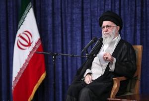 ملت با جهت‌گیری‌های گوناگون پای ایران ایستاد
