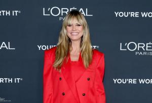 سوپرمدل ویکتوریا سکرت میزبان قرعه‌کشی جام جهانی