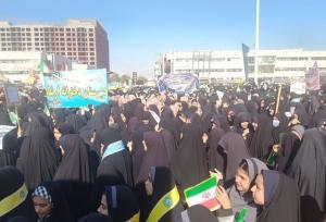 حضور پرشور دانش آموزان مشهدی در یوم الله ۱۳ آبان