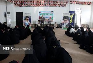 فرماندار دشتی: راهیان نور کلاس ارزشمند برای دانش‌آموزان است