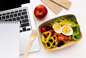 چرا آنالیز غذای شرکتی اولویت سازمان‌های هوشمند است؟