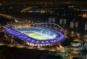 نذر مجری معروف برای حل مشکل ورزشگاه امام رضا(ع)