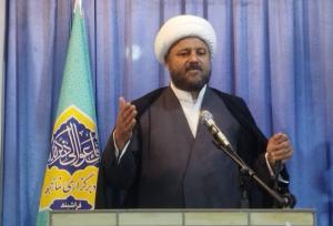 امام جمعه فراشبند: عبادت کلید استواری در برابر فتنه‌ها است