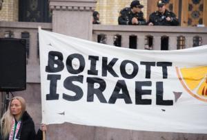 هاآرتص: تبعات نسل کشی در غزه دامن اسرائیل را گرفته است