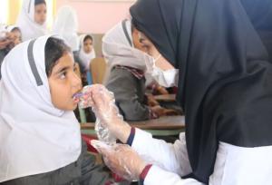 ارائه خدمات پیشگیرانه دهان و دندان به ۳۰ هزار دانش‌آموز خاش و تفتان