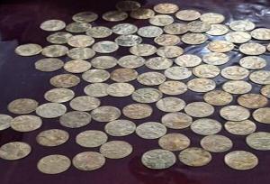 باند کلاهبرداری سکه‌های تقلبی در الیگودرز منهدم شد