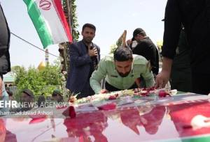 خانواده شهید حقیقت: محمود برای خدمت به مردم و امنیت کشور رفت