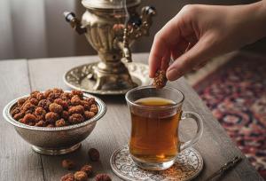 خواص توت خشک با چای