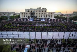 سوگ و شکوه در میدان امام حسین(ع) اصفهان؛ تجلی وحدت ملی در عصر عاشورا