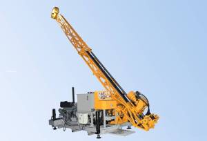 توقیف دستگاه حفاری قاچاق در سیریک