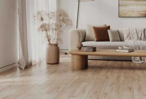 راهنمای خرید بهترین پارکت لمینت: چگونه در بازار آشفته ایران فریب نخوریم؟