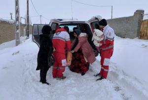 نجات جان دومین مادر باردار در برف و کولاک آذربایجان غربی