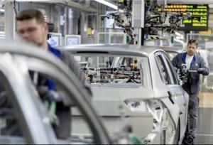 سقوط بی بازگشت‌ در کمین صنعت خودروسازی اروپا