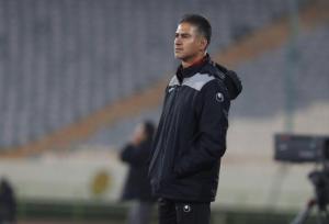 مطهری: یک تیم هستیم/ فوتبال رو به جلو را دوست دارم