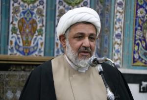 امام جمعه موقت ایلام:گرانی‌ها مردم را تحت فشار قرار داده است