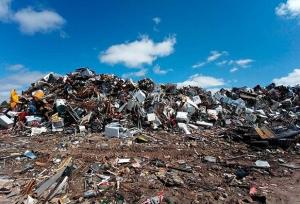 انصاری: ۶۰ درصد آلودگی خاک مرکزی ناشی از پسماندهای غیراصولی است