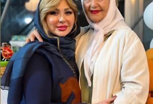 قاب دونفره نیوشا ضیغمی و پوری بنایی در بازارچه خیریه