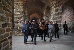 اعضای مجمع مشورتی روسای شوراهای اسلامی از مسجد جامع ارومیه بازدیدکردند