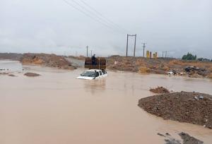اعزام ماشین‌آلات سنگین صمت جنوب کرمان به مناطق سیل زده جیرفت