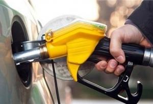 کاهش ۴۰ درصدی مصرف بنزین بعد از سه‌نرخی شدن