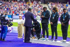 «ژست تاریخی» راگبی ‌بازان فیجی بعد از نایب قهرمانی