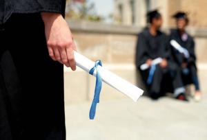 آمار عجیب از تعداد موسسات غیرمجاز در حوزه اعزام دانشجو به خارج از کشور