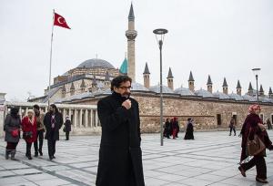 واکنش یک مولوی‌پژوه به شهرام ناظری/مولوی متعلق به ایران یا ترکیه نیست!