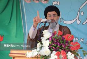 امام‌جمعه پیشوا: تحریم‌ها عامل اصلی مشکلات اقتصادی است