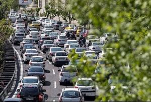 تردد پر حجم و سنگین در اکثر معابر و بزرگراه‌های پایتخت