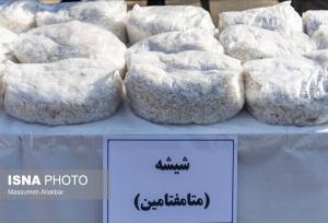 تریلر حامل ماده مخدر شیشه در جیرفت متوقف شد