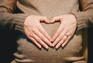 هشدار متخصص زنان درباره نقش آلاینده‌ها در سلامت مادر و جنین