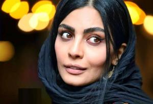 بازیگر زیبای تلویزیون با یک تیپ شیک خودنمایی کرد