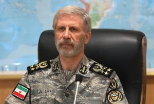 امیر حاتمی: تحرکات دشمن را رصد می‌کنیم؛ دست ما روی ماشه است