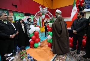 نواختن گلبانگ انقلاب در مدرسه شهدای جاویدالاثر همدان